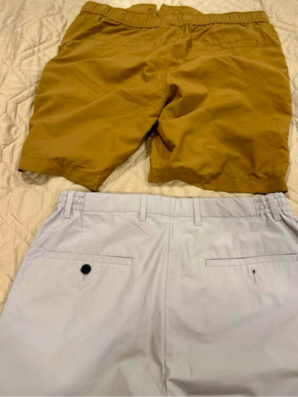 Uniqlo Men's Cargo Shorts in Mustard and Light Gray